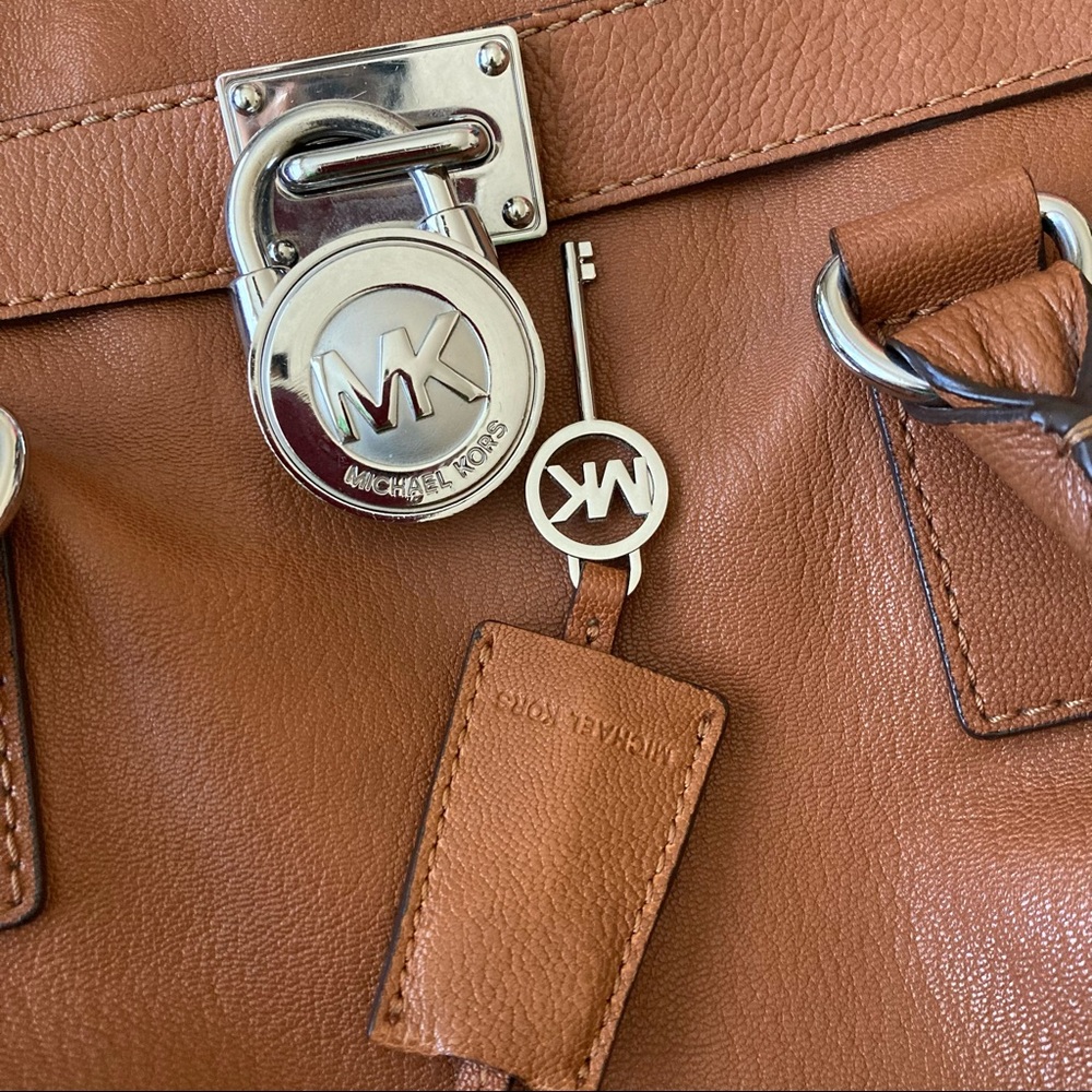 Michael Kors Hamilton Leather Handbag | Sholder Bag Silver Hardware - Picture 8 of 16
